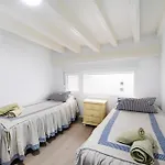 Apartment Piso Con Encanto 2 *